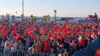 Tekirdağda milli coşku: Taraftarlar sahili doldurdu