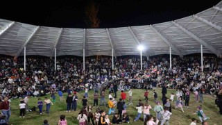 Tortum Şelalesi Festivalinde renkli ve coşkulu anlar yaşandı