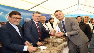 Trabzonlulara Büyükşehir Belediyesinden aşure ikramı