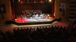 TRT Erzurum Radyosu Gençlik Korosundan muhteşem yıl sonu konseri