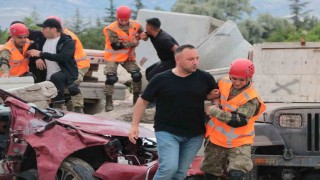TSKdan İnsani Yardım Tatbikatı-2026da gerçeğini aratmayan deprem senaryosu