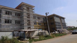 Turgut Özal Anadolu Lisesi inşaatında inceleme