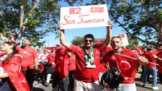 Türk taraftarlar, San Franciscoda heyecanla maç saatini bekliyor