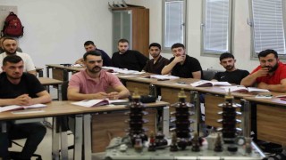 Türkiyenin dört bir yanından gelen kursiyerler Erzincanda eğitim alıyor
