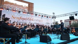 Ümraniyede senfoni rüzgarı: Müzik Akademisi öğrencilerinden unutulmaz konser