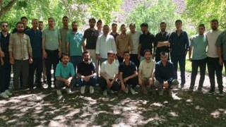 ‘Umre Ödüllü Gençlik Bilgi Yarışmasına katılan gençlere piknik sürprizi