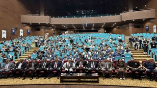 Uşak Üniversitesi mezunlarını mesleki yaşama uğurladı