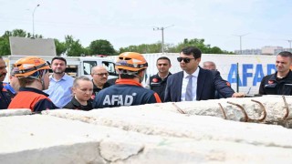 Uşak Valisi Kartaldan AFADa ziyaret