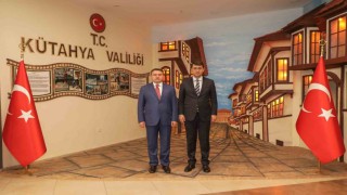 Uşak Valisi Kartaldan Kütahya Valisi Işına iade-i ziyaret