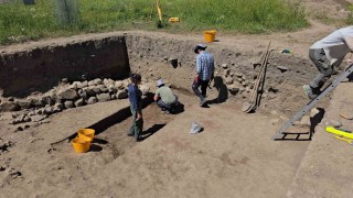 Uşaklı Höyükteki kazılarda eski çağlara ait ritüel alanları araştırılıyor