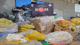 Uşakta 30 ton bozuk ve tarihi geçmiş gıda ele geçirildi