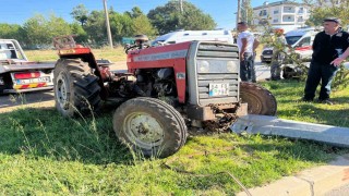 Uşakta meydana gelen trafik kazasında 4 kişi yaralandı