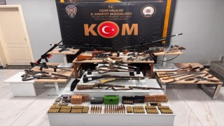 Uşakta silah ve tarihi nitelikteki tüfekler ele geçirildi