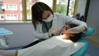 Uzmanından uyarı: Nasıl olsa düşecek denilen süt dişleri okul başarısını etkiliyor