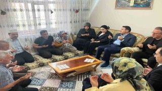 Vali Işından Muhammet Çakıcının ailesine taziye ziyareti