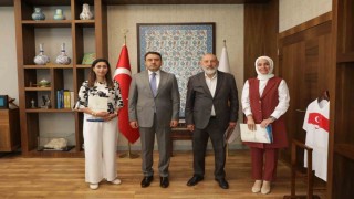 Vali Musa Işından Ulu Camiinin dijital rehber sistemini hazırlayan eğitimcilere tebrik