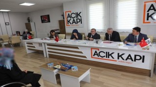 Vali Ziya Polat, Halk Gününde vatandaşların talep ve sorunlarını dinledi