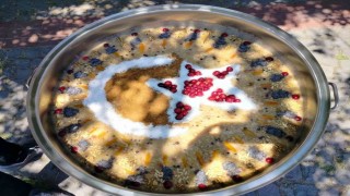 Vatandaşlara aşure ikramı