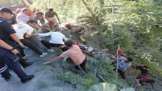 Yayla yolunda otomobil uçuruma yuvarlandı: 1 yaralı