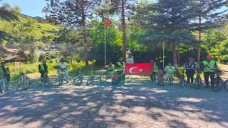 Yeşilay Kars Şubesinden 13. Geleneksel Bisiklet Turu: Sağlıklı yaşam için pedallar çevrildi