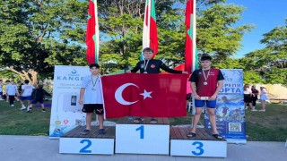 Yıldırımlı genç yüzücüler Türkiyenin gururu oldu