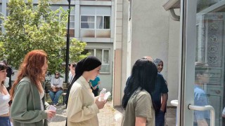 YKSye tanımadığı araçla yetişen de oldu, saniyelerle kaçıranlar da