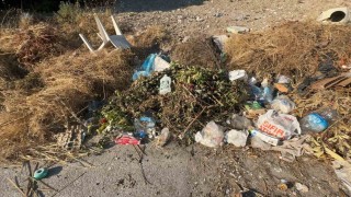 Yol kenarları çöple doldu, mahalleli isyan etti