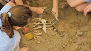Zonguldak'ta çocuklar arkeolojik kazı heyecanı yaşadı