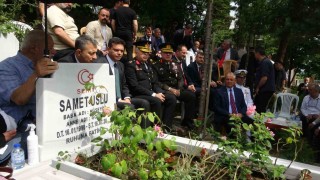 15 Temmuz şehitlerinden Samet Uslu, şehadetinin 10. yılında kabri başında dualarla anıldı