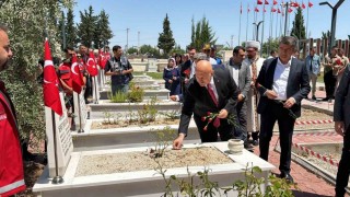 15 Temmuzda şehitler kabirleri başında anıldı