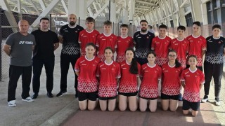15 Yaş Altı Badminton Milli Takımı Erzincanda kampa girdi