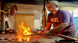 70 derecelik ateşte 35 yıllık mesai