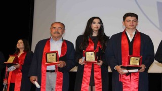 79 yaşında avukat oldu