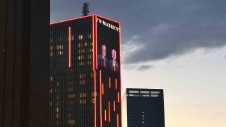 ABD Başkanı Trumpın kalacağı otele Cumhurbaşkanı Erdoğan ile birlikte yer aldığı fotoğraf yansıtıldı