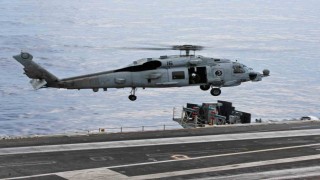 ABD ordusuna ait helikopter Umman Denizine acil iniş yaptı: 1 kişi kayıp