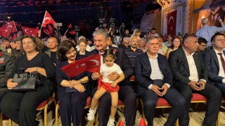 Adanada 15 Temmuzun 10. yılında demokrasi nöbeti tutuldu