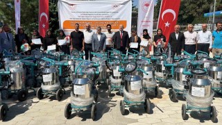 Adıyamanda süt sağım makineleri üreticilere dağıtıldı