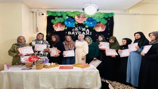 Ağrıda okuma yazma öğrenen kadınlar için Okuma Bayramı düzenlendi