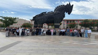 Ağrılı öğrencilerin 1071 Ruhundan Türkiye Yüzyılı Vizyonuna eğitim yolculuğu sürüyor