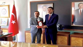 Akçadağ Motofeste destek veren Bakan Kuruma teşekkür plaketi