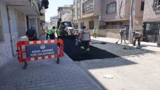 Akdenizde yol ve kaldırım çalışmaları aralıksız sürüyor