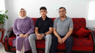 Akıllı telefonu bıraktı, tuşlu telefonla Türkiye birincisi oldu