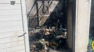 Alanya'da 5 yıldızlı otelin geri dönüşüm deposundaki yangın korkuttu