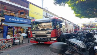 Alanyada restoran bacasında çıkan duman paniğe neden oldu