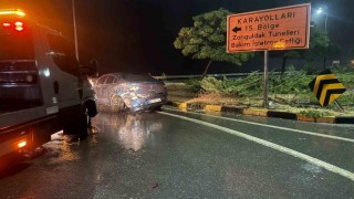 Alaplı Akçakoca yolunda kaza;5 yaralı