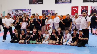 Alaşehirli karateciler Egeyi fethetti