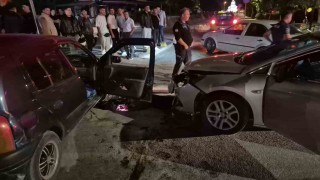 Alkollü sürücü, fark etmediği beton refüjü aşıp kaza yaptı: Ben orayı düz sandım