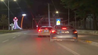 Alkollü sürücü ile polisin nefes kesen kovalamacası kamerada