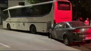 Alkollü sürücü önce duvara sonra otobüse çarptı: 2 ağır yaralı