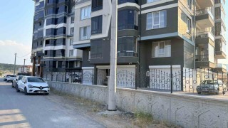 Alzaymır hastası kadın 5. kattan düşerek hayatını kaybetti